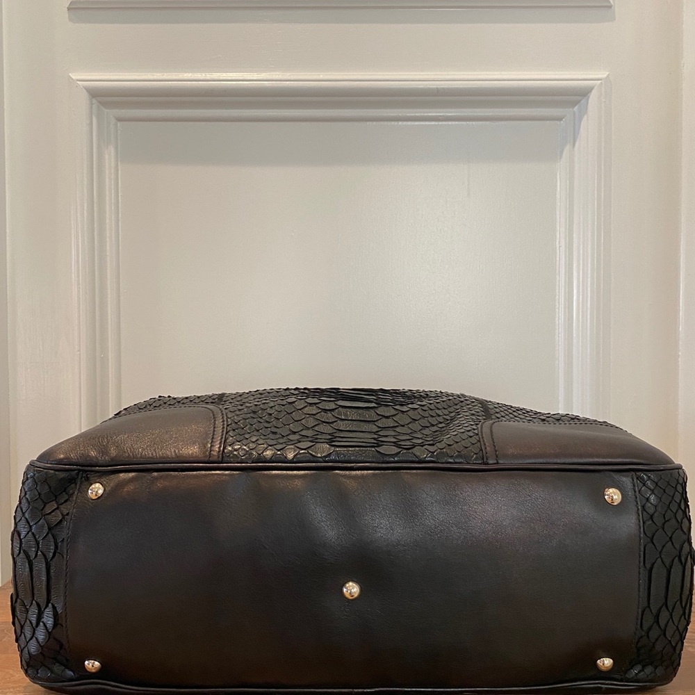 Gucci Python Carry All Bag - Picture 10 of 13
